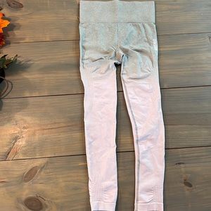Like new Gyms Shark Ombré workout leggings sz S